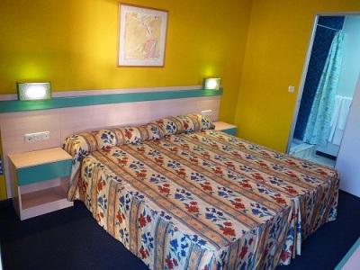 Pension Compostela Inn Cacheiras Bagian luar foto